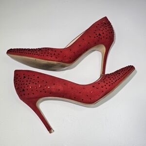 Marc Fisher Size 7.5 Delta Red Heels with Elegant Cutout Design